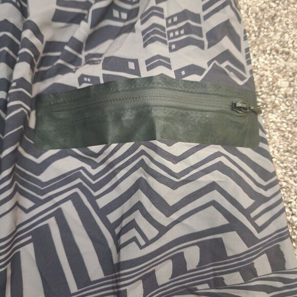 Bench Honolua Boardshort Grey Zipper Pocket Logo NWT - Picture 5 of 6